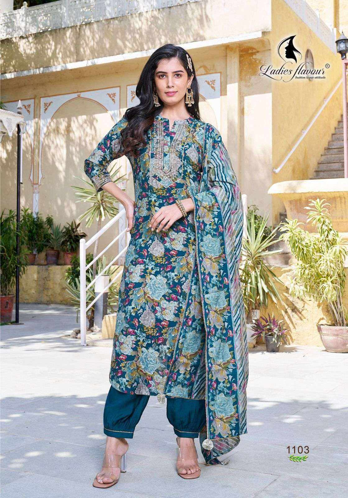 ladies flavour saachi boutique kurti pant dupatta wholesale collection in india 2023 11 03 16 25 27