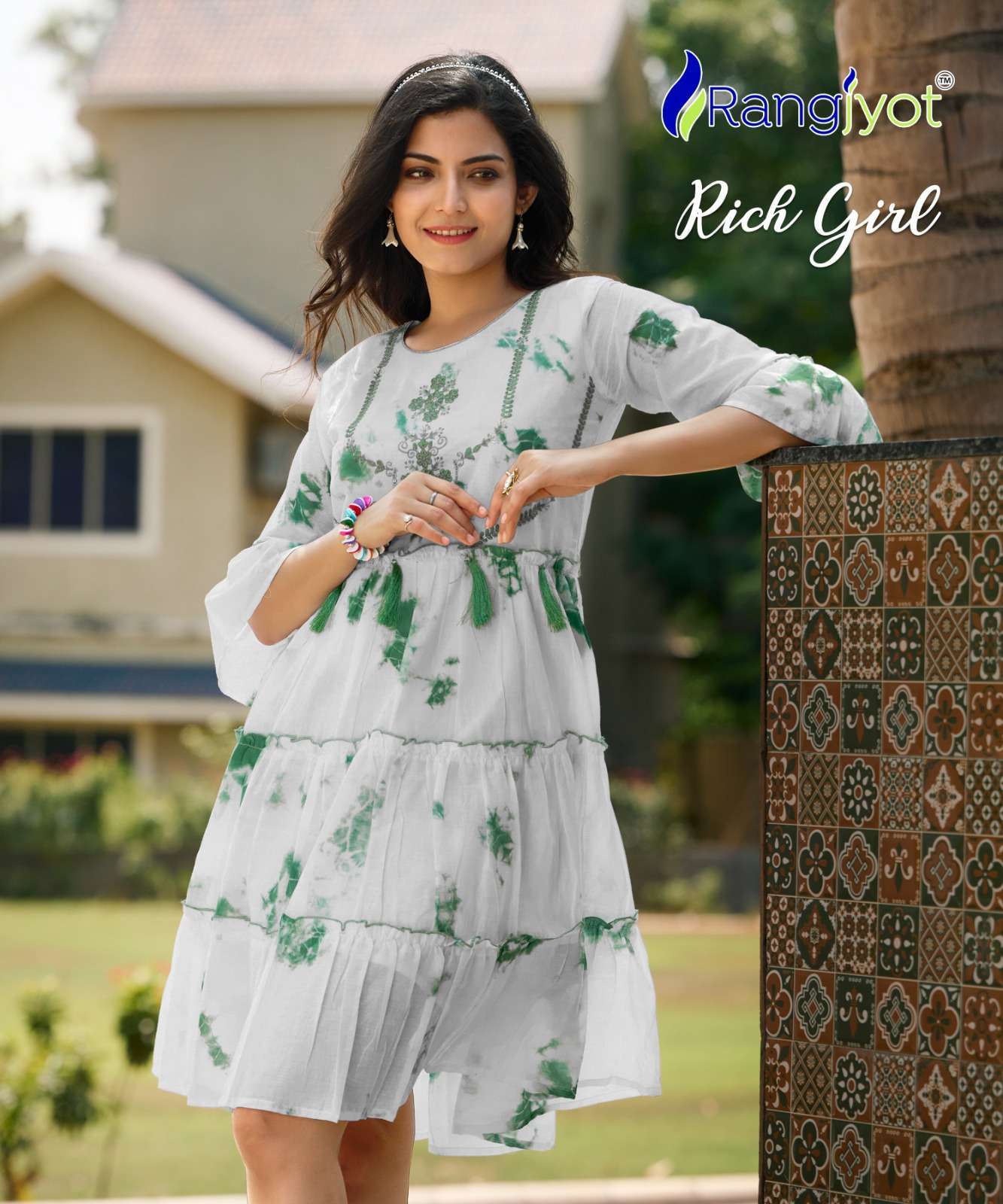 Price : 999 Catalog Name:*Festive special: Women Rayon Crop Top Kurti  Printed Long Kurti With Palazzos* Kurta Fabric: Rayon Bottomwear Fa... |  Instagram