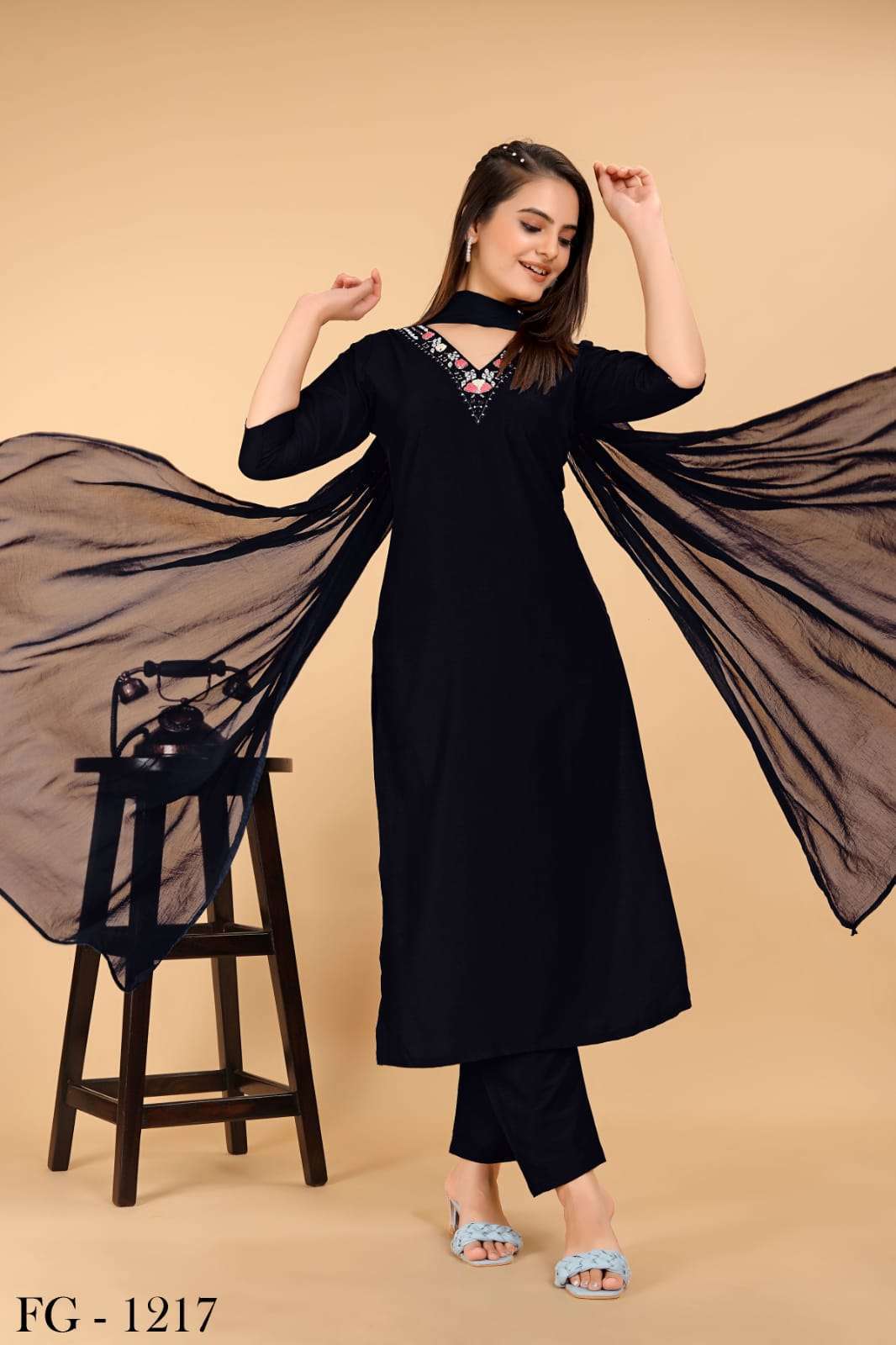 Plain kurtis with best sale dupatta