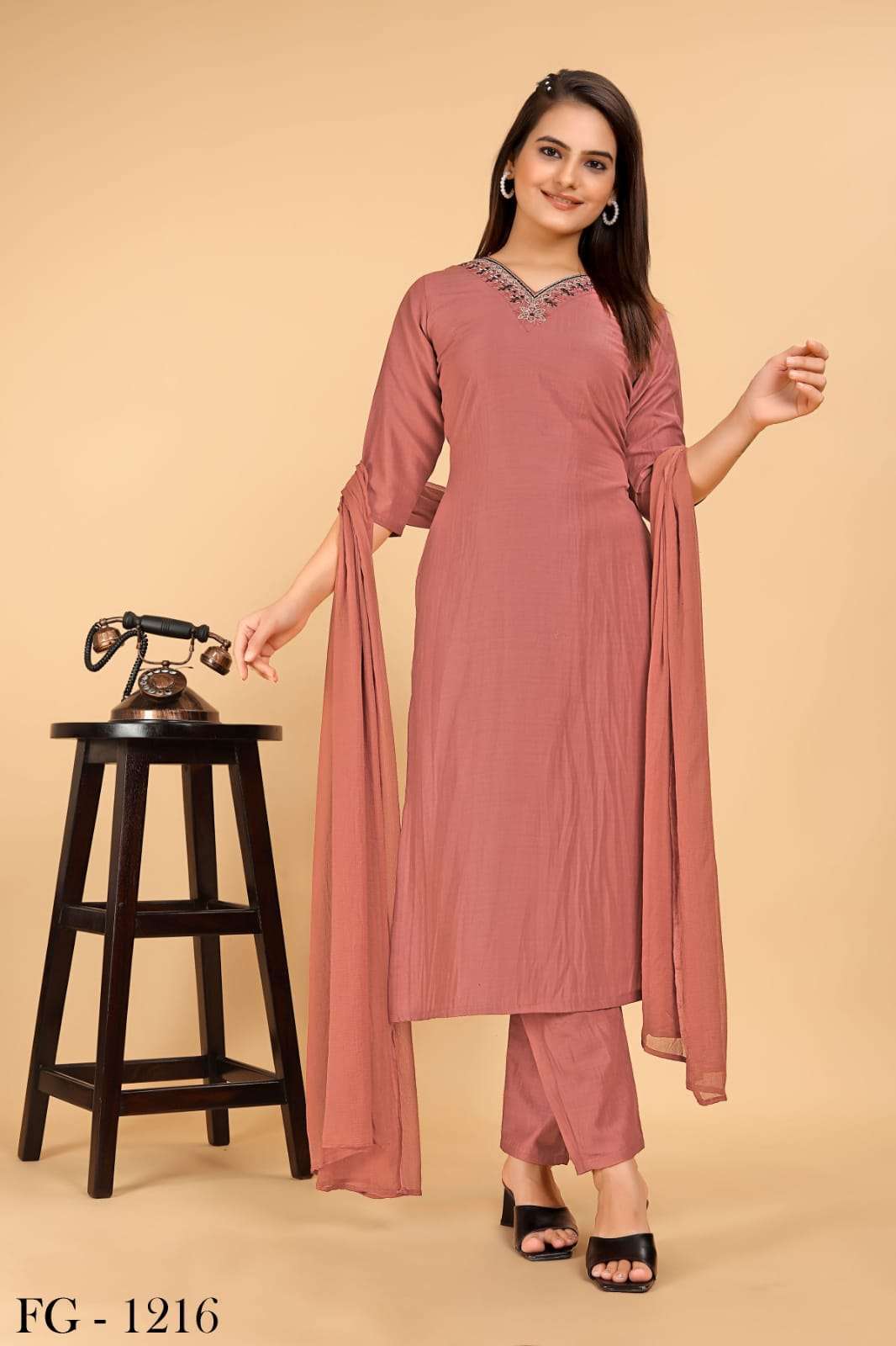 Plain kurtis with dupatta hotsell