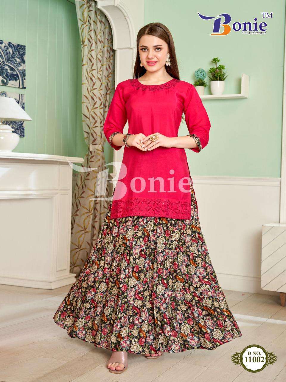 Straight 3/4th Sleeve Rayon Kurti With Skirt Set, Wash Care: Handwash at Rs  899 in Jaipur