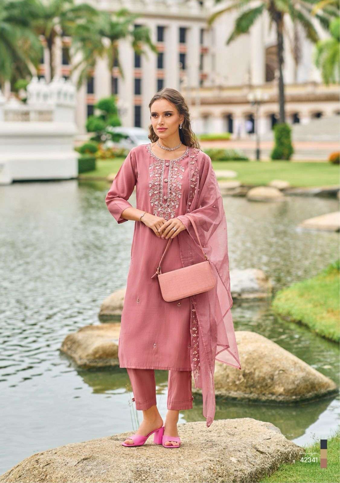 KAILEE FASHION EHASSAS Kurti pant dupatta 