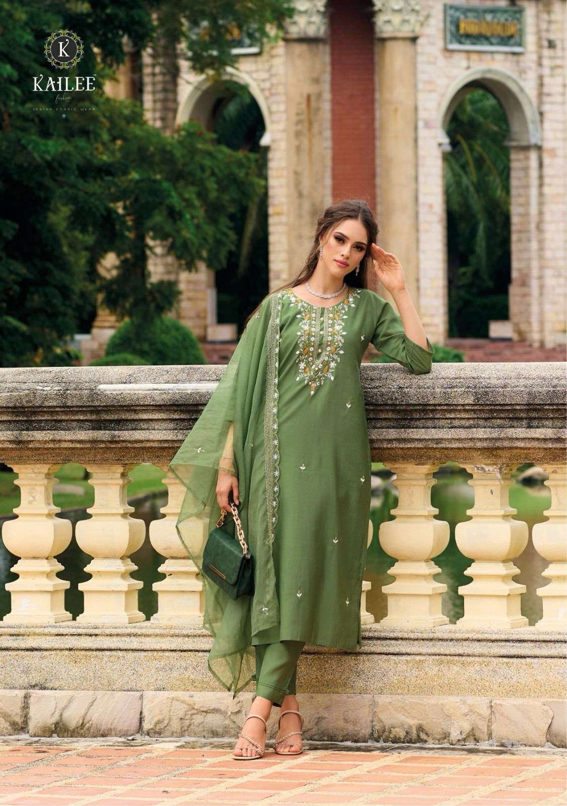 KAILEE FASHION EHASSAS Kurti pant dupatta 