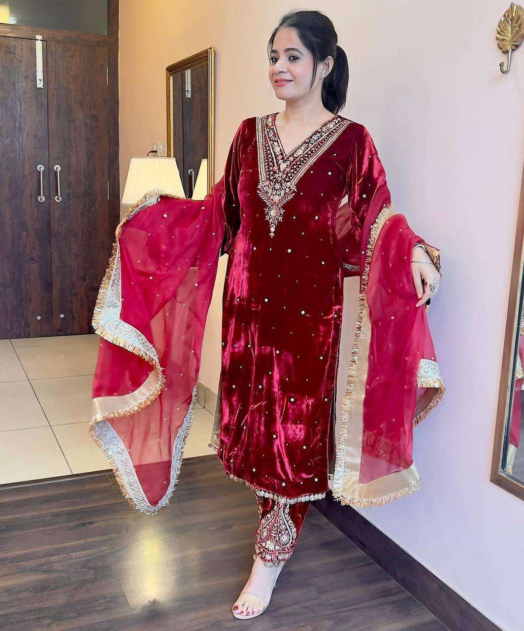 1158 Heavy Velvet Embroidered Indian Salwar Kameez Retailers