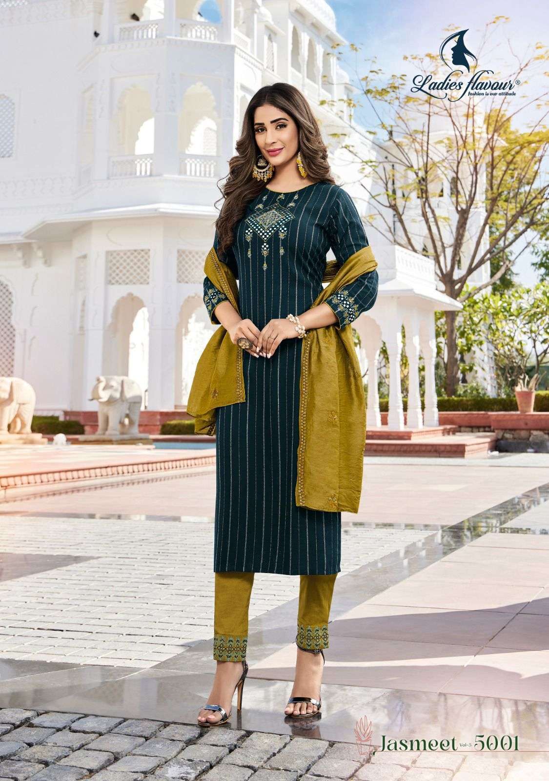 TITLE 9 INAYA READYMADE KURTIS PANT WITH DUPATTA SUPPLIER IN SURAT 0 5 BEST  DISCOUNT SUPERB FANCY LATEST CATALOGUE 2023 - Rehmat Boutique