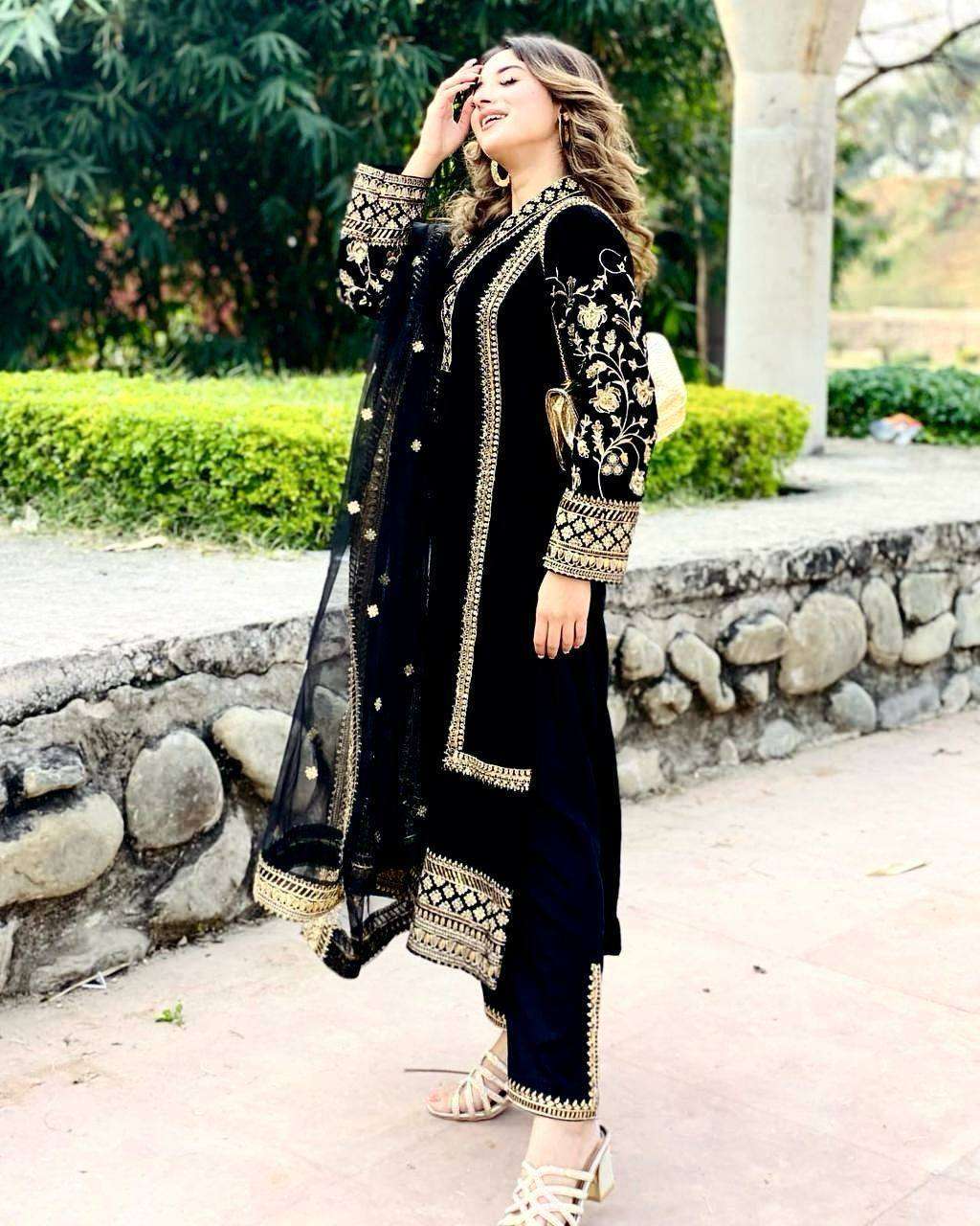 925 Velvet With Zari Embroidery Work Salwar Kameez Suppliers India