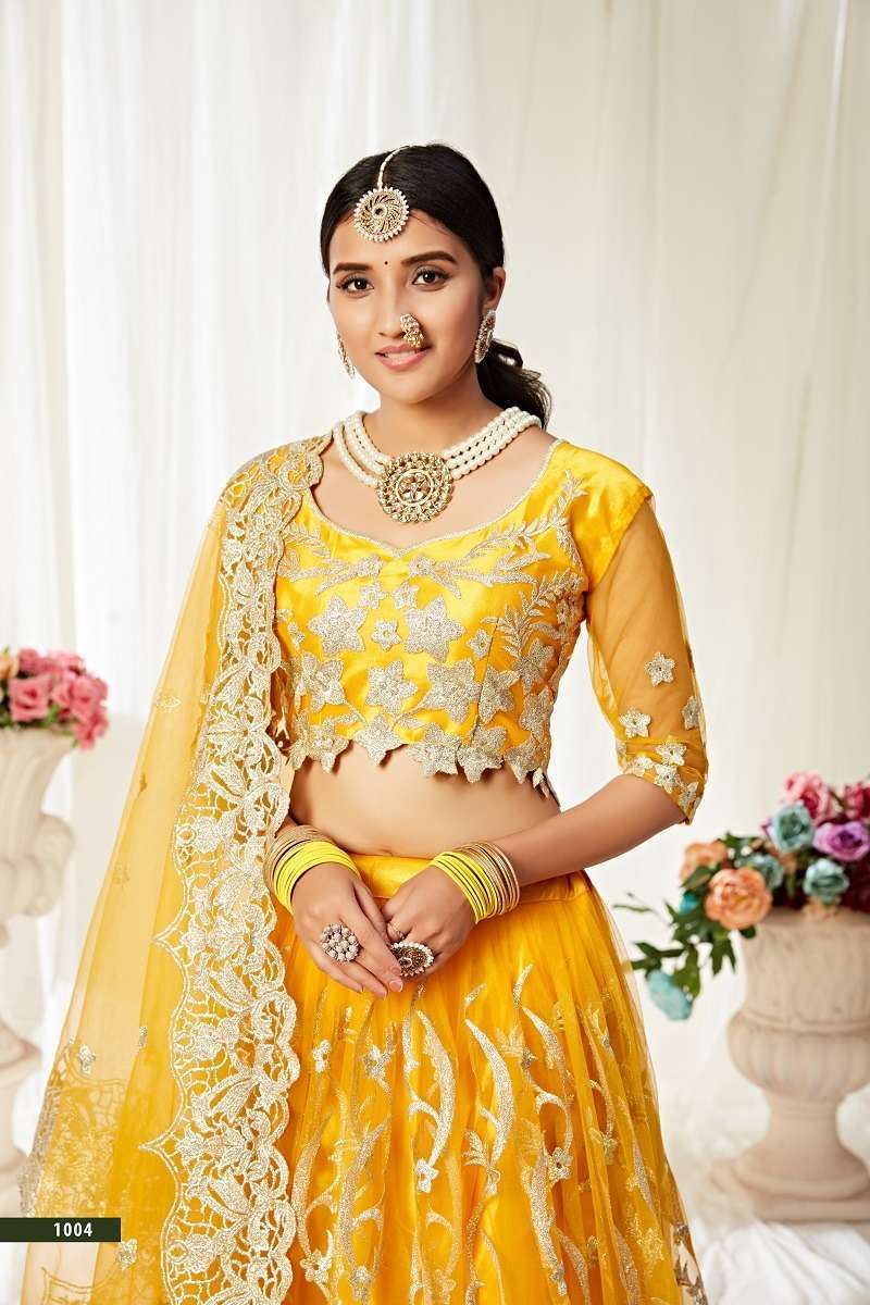 DESIGNER PARTY WEAR LOOK HEAVY Indian wedding attire wholesale