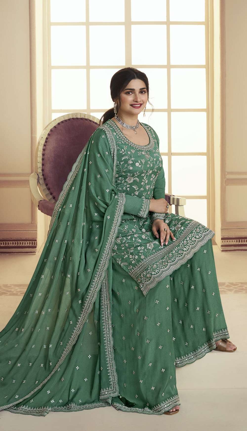 Embroidery Green Vinay Silkina Royal Crepe Wholesale Salwar Suit Catalog at  Rs 1295 in Surat