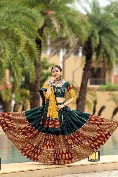 Rajwadi Vol - 10 D - 7076 NAVRATRI Lehenga CHOLI Traditional Indian clothing wholesale