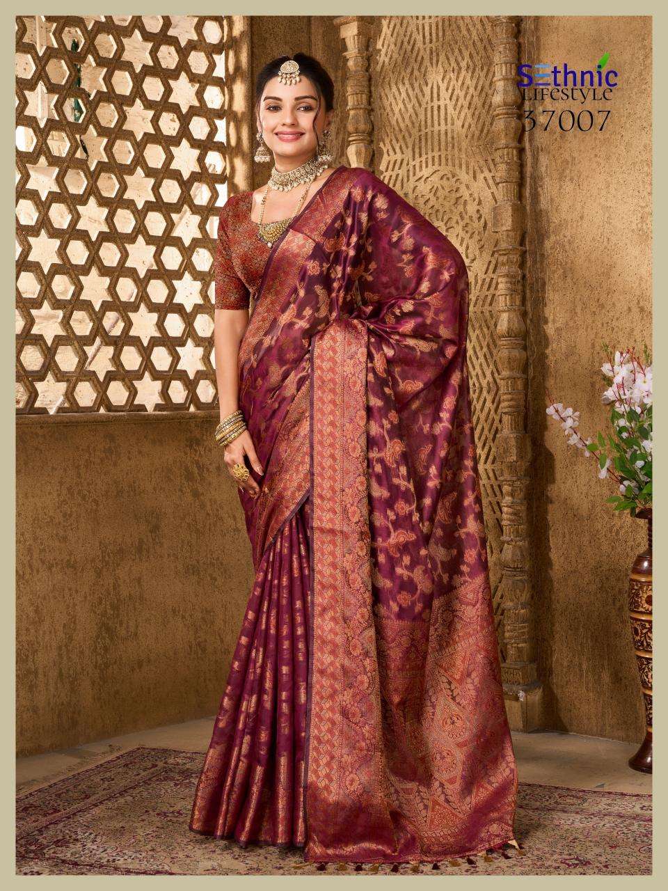Sethnic Evogue 2 Saree market in Chandni Chowk