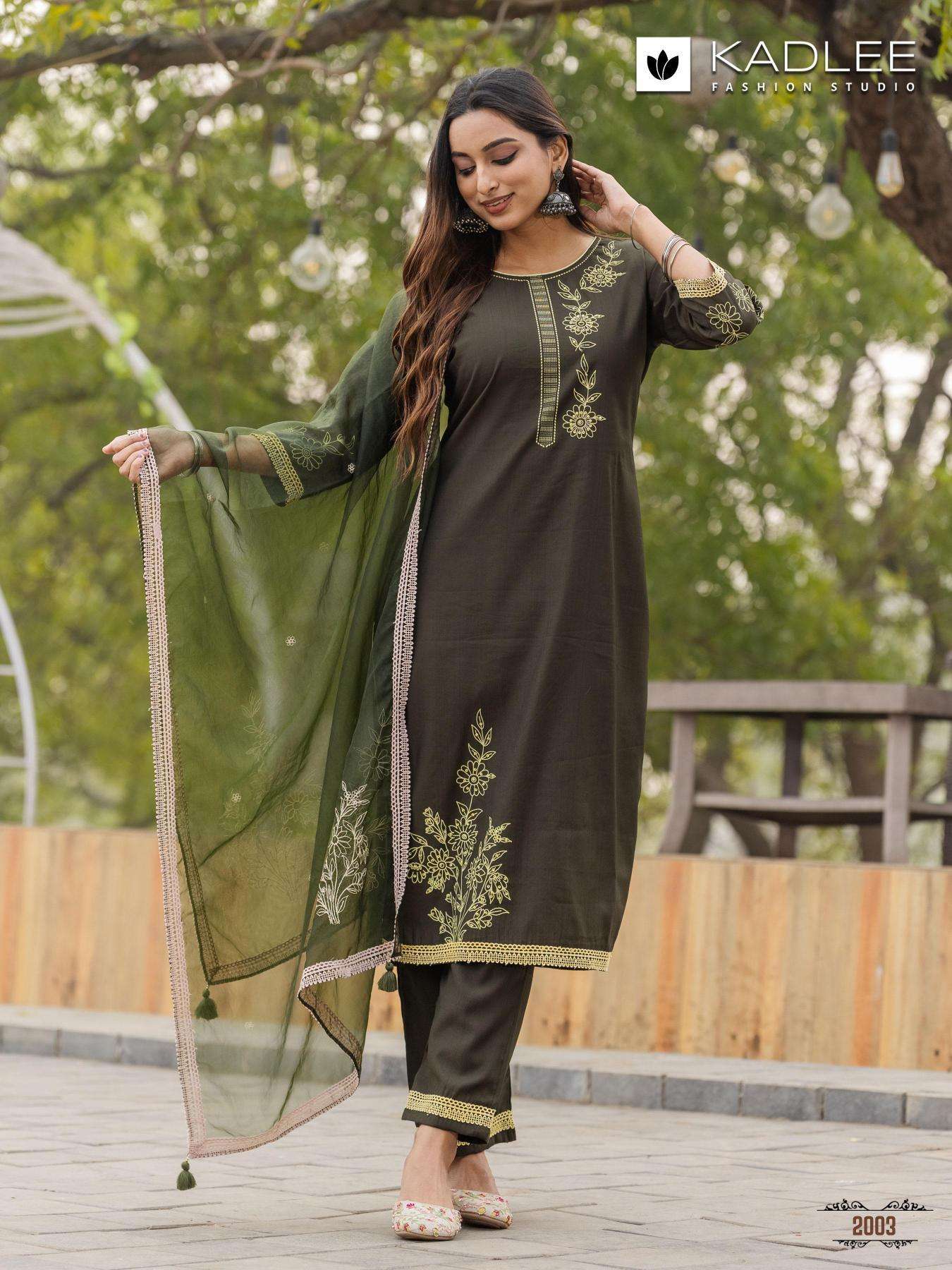 Kadlee Karwaa Kurti manufacturers in Surat