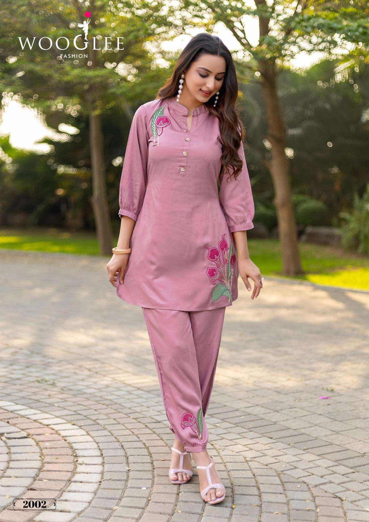 Wooglee rich look branded kurti manufacturer in surat