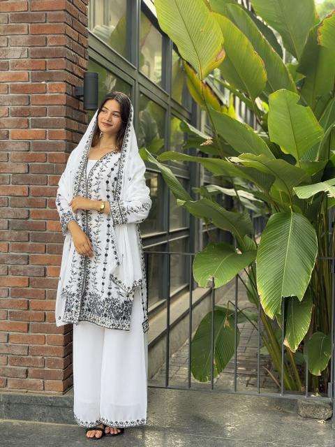 Astha faux georgette  Wholesale Pakistani salwar kameez in Kolkata