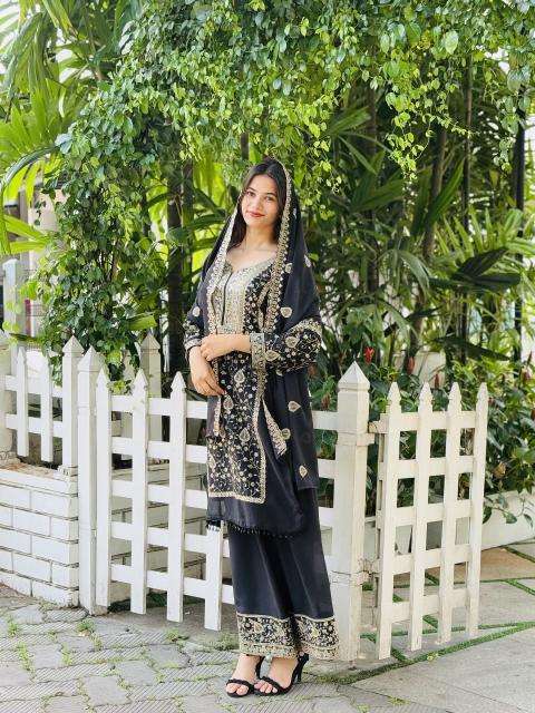 Astha presents star fox georgette Wholesale salwar kameez suppliers in Kolkata
