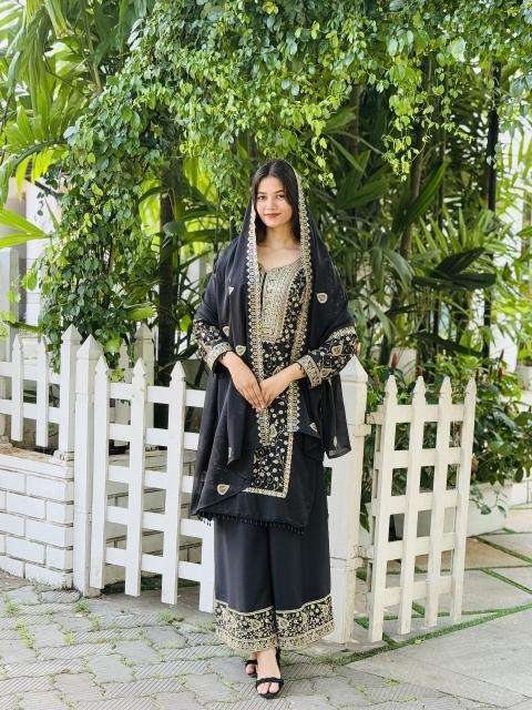 Astha presents star fox georgette Wholesale salwar kameez suppliers in Kolkata