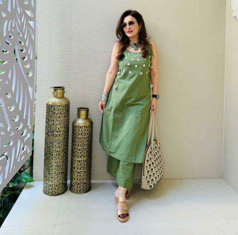 Cotton with beautiful white 4kodi Kurtis for women in Mumbai