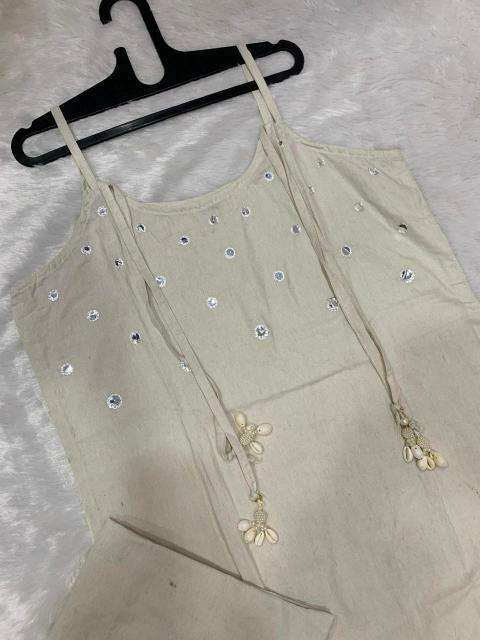 Cotton with beautiful white 4kodi Kurtis for women in Mumbai