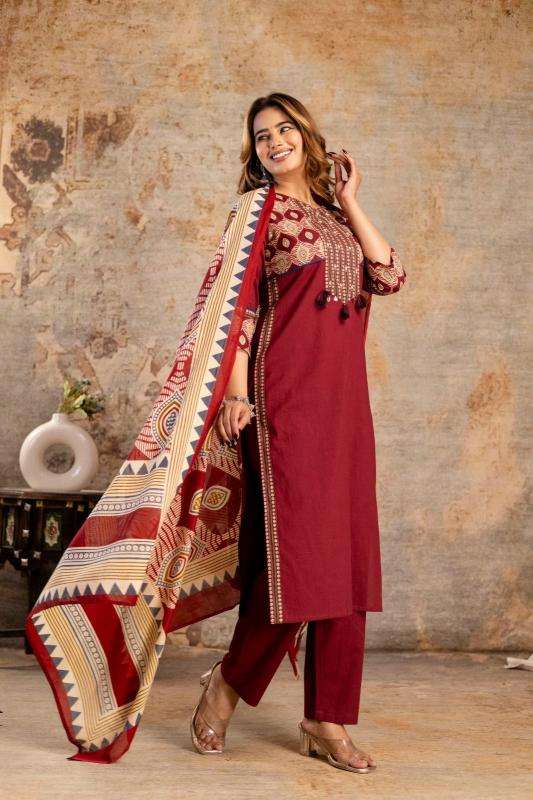 Cotton with patch work 3 Kurti distributors in Surat
