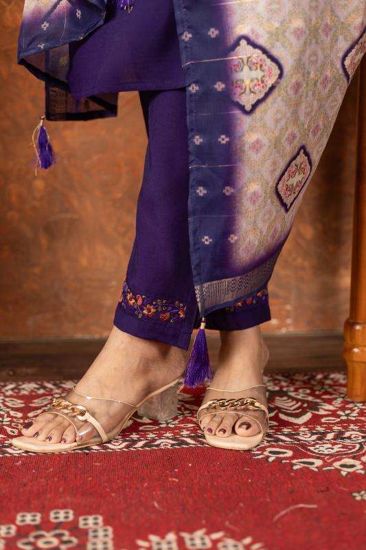 Diva elegant straight  Designer kurtis in bulk Gujarat