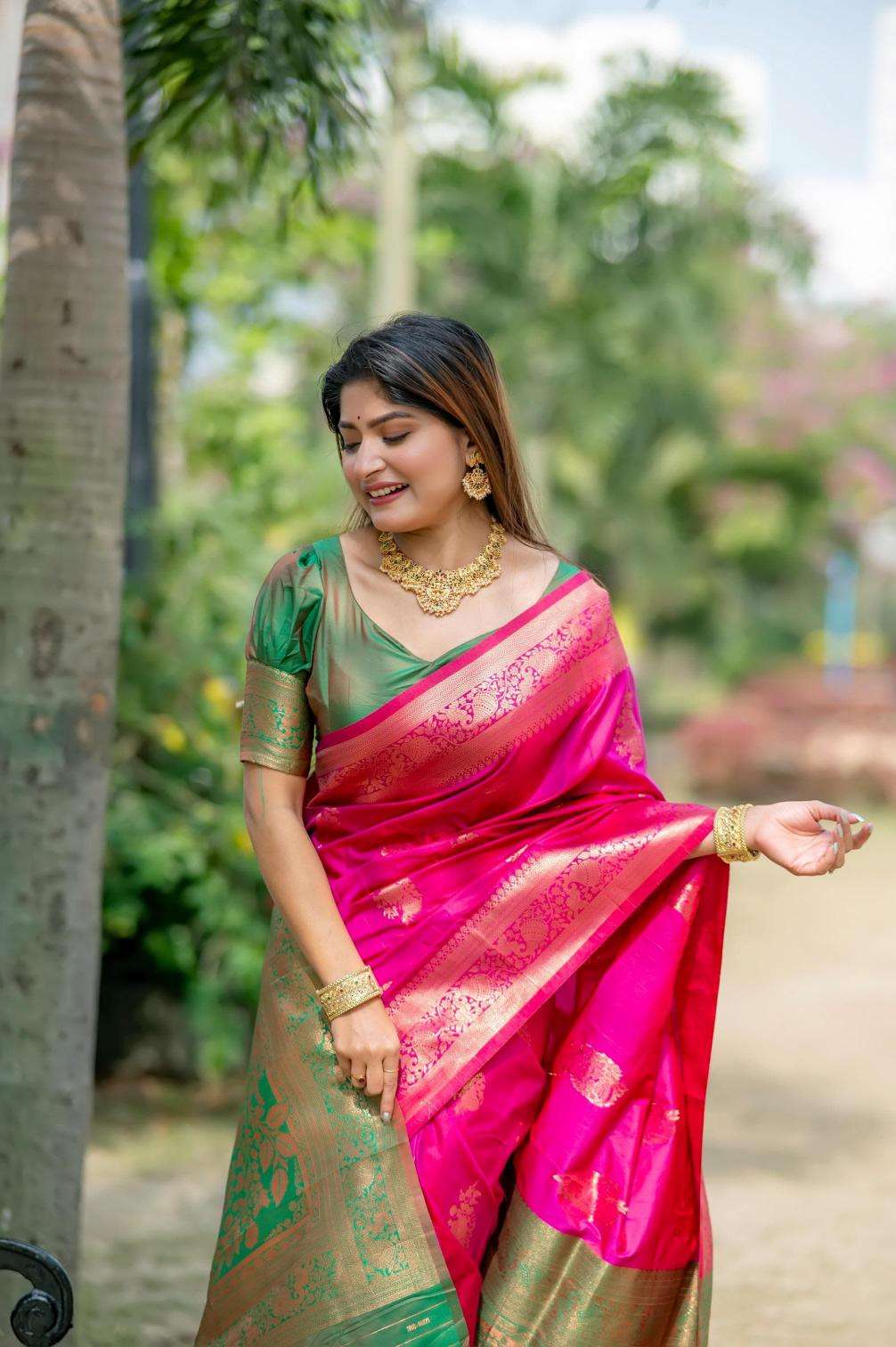 Kapdathread Soft banarasi katan silk pattu Designer saree wholesaler in Kolkata