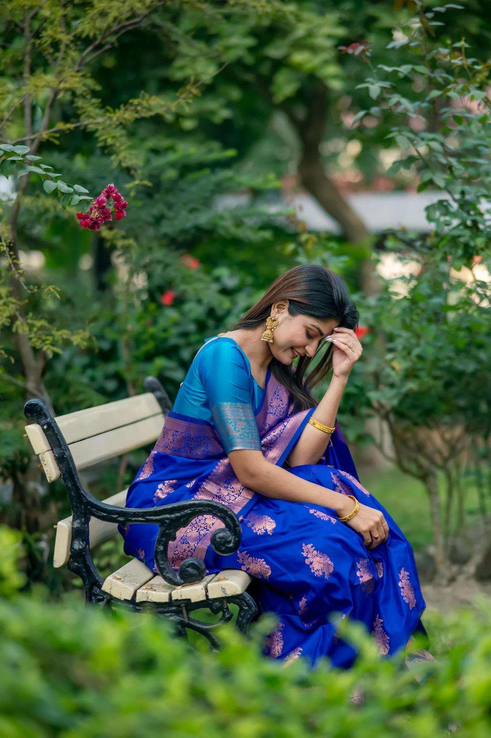 Kapdathread Soft banarasi katan silk pattu Designer saree wholesaler in Kolkata