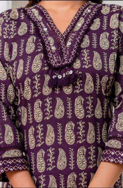 Premium quality Designer kurtis wholesale in Surat