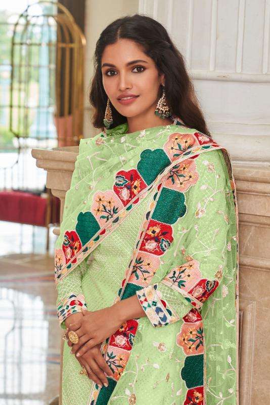 Senhora syeda Wholesale dress material market in Surat