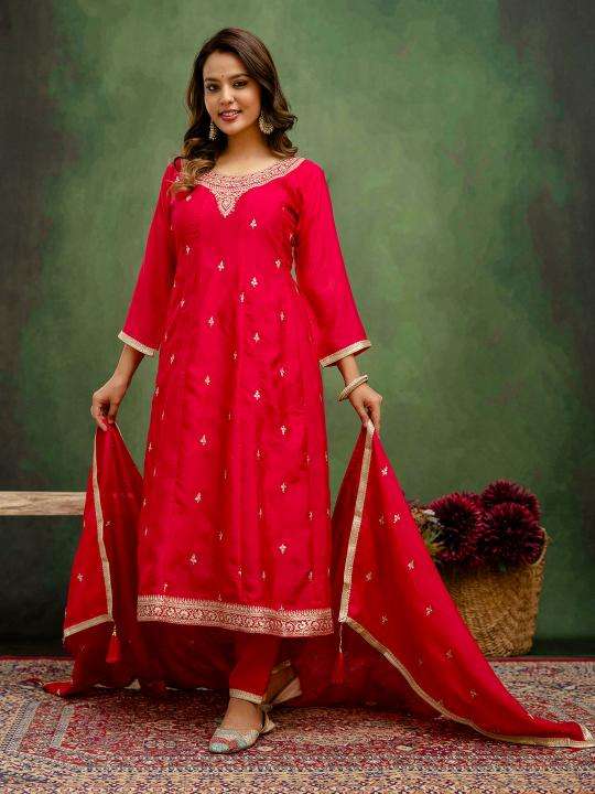 Vastram vichitra Kurtis suppliers in Gujarat