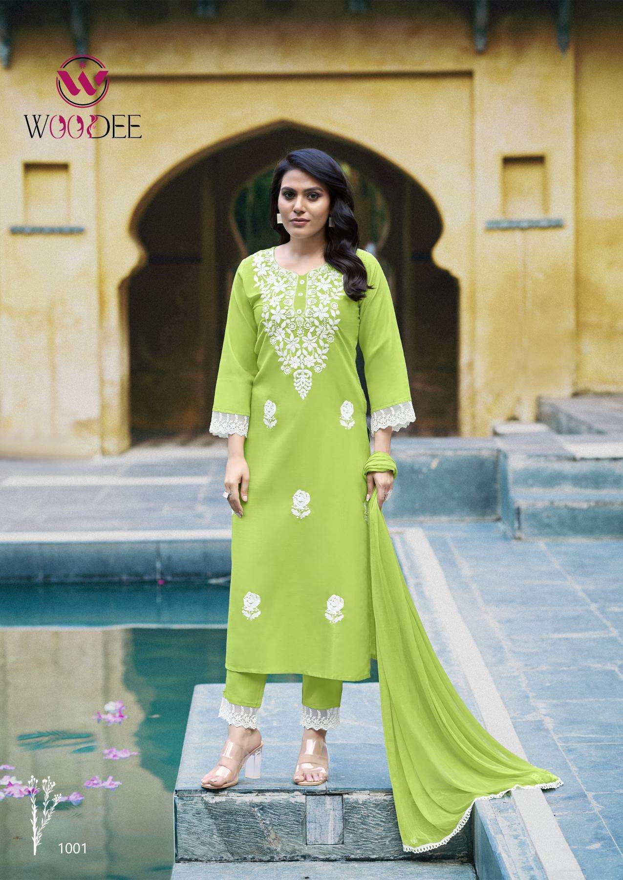 Woodee white lotus Kurti suppliers in Kolkata