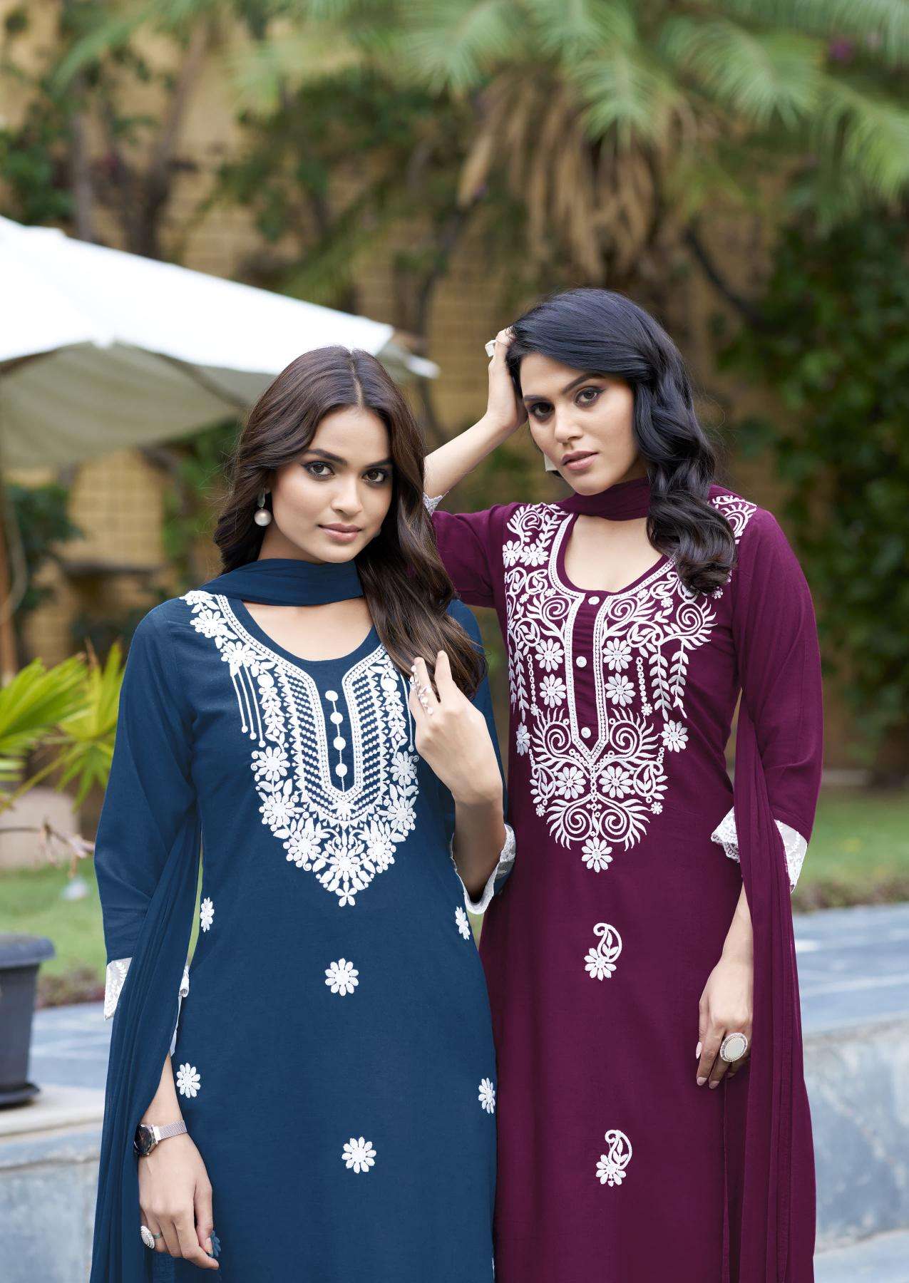 Woodee white lotus Kurti suppliers in Kolkata