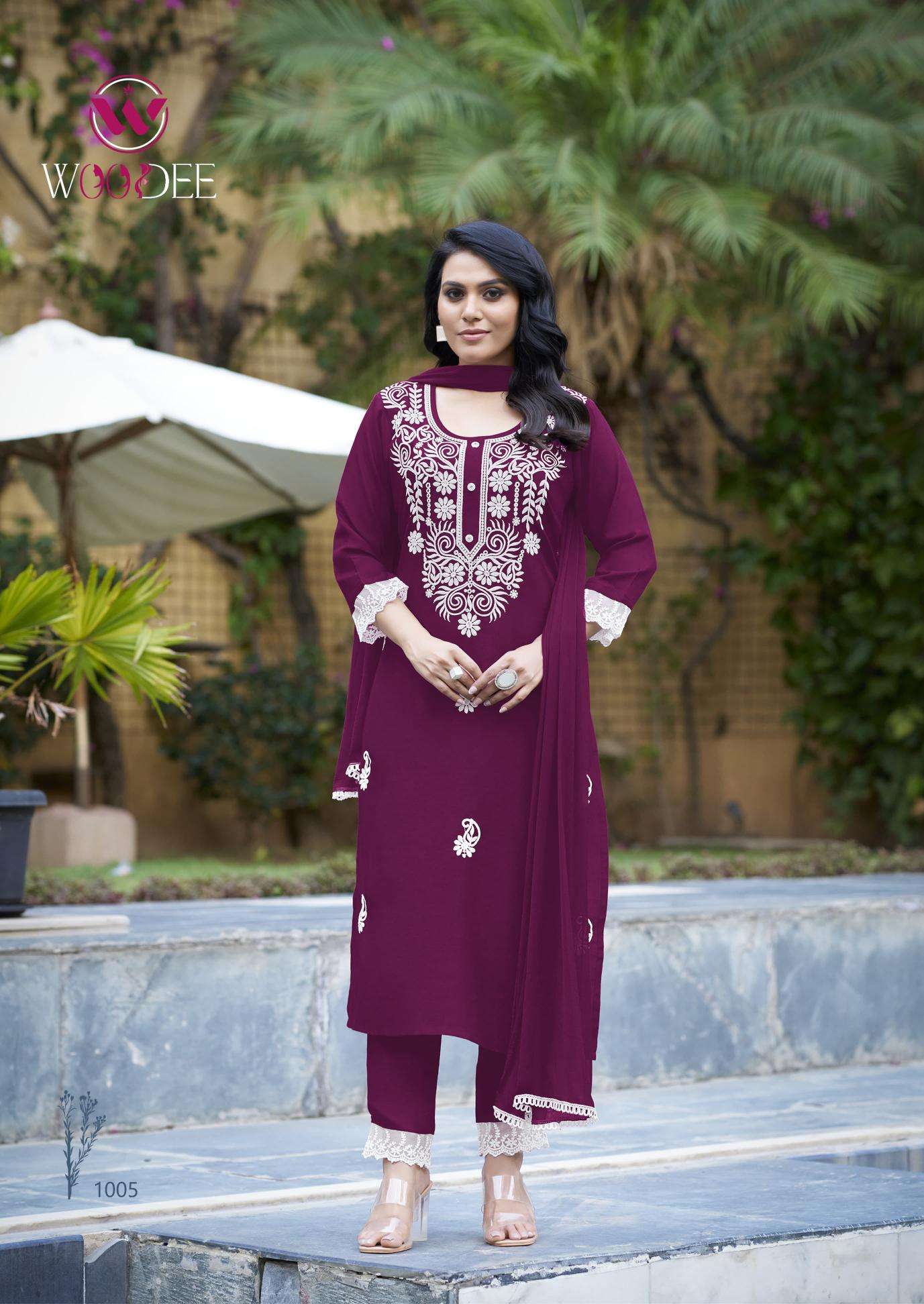 Woodee white lotus Kurti suppliers in Kolkata