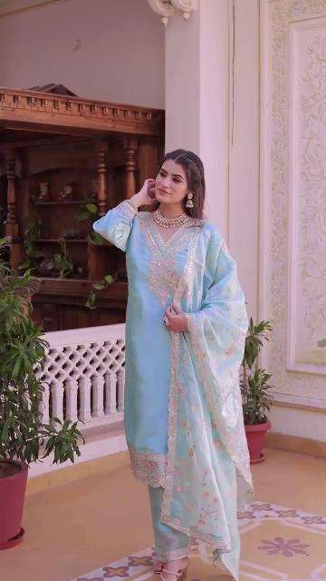 ASTHA D.NO-AC-7044 JIMMY CHOO SILK Kurti wholesale traders in Mumbai