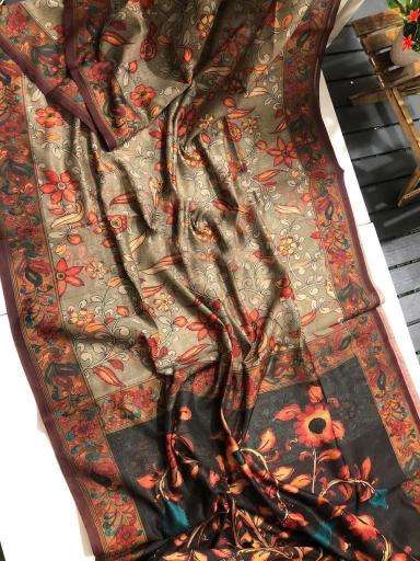 Linen digital print Saree manufacturer in Kolkata