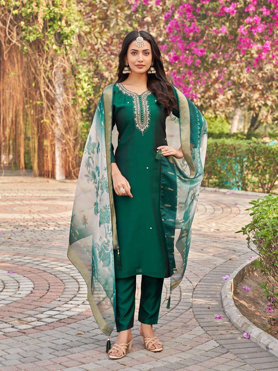 Aanchi plus bansi Kurti online shopping in Ahmedabad