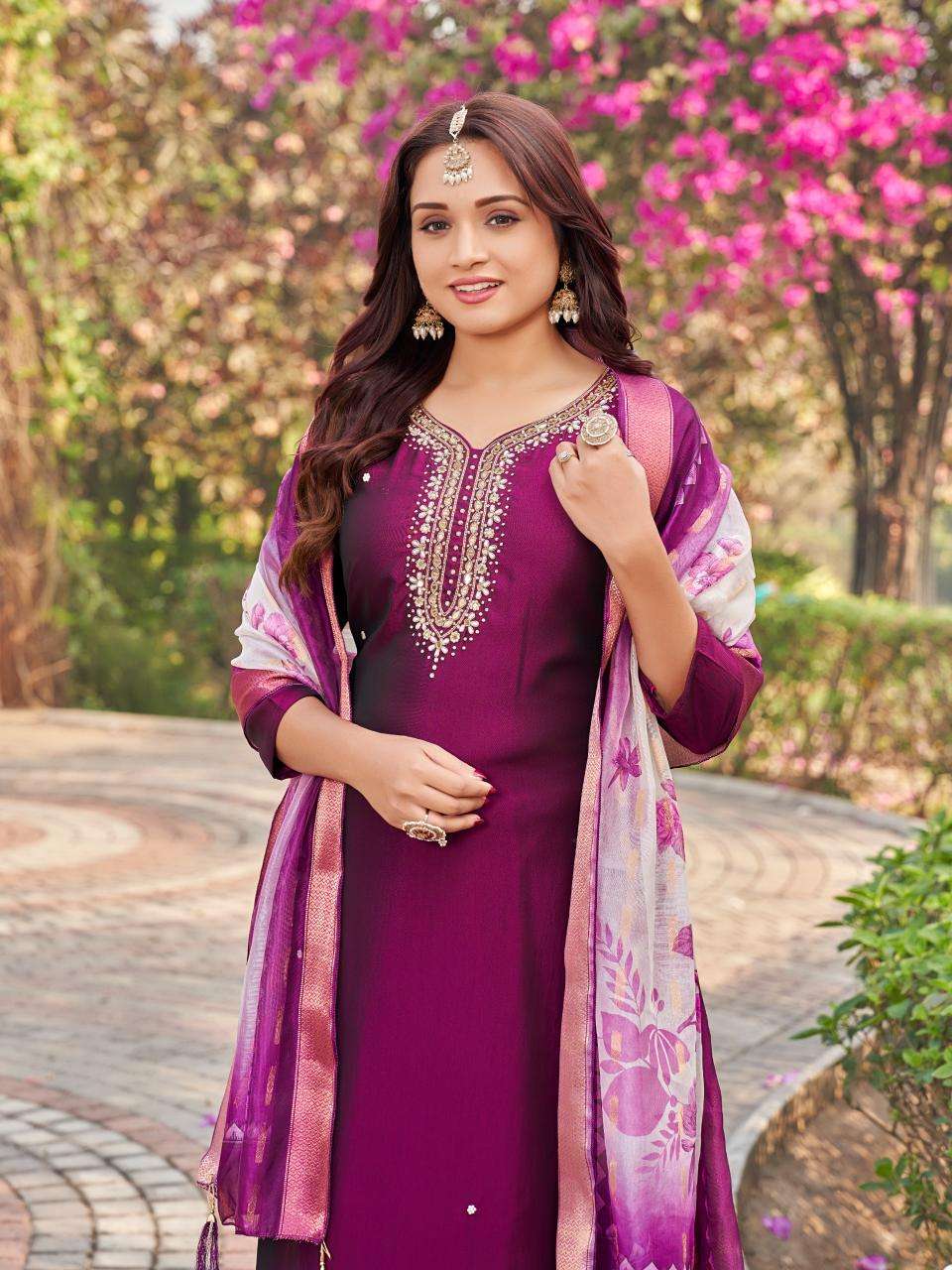 Aanchi plus bansi Kurti online shopping in Ahmedabad