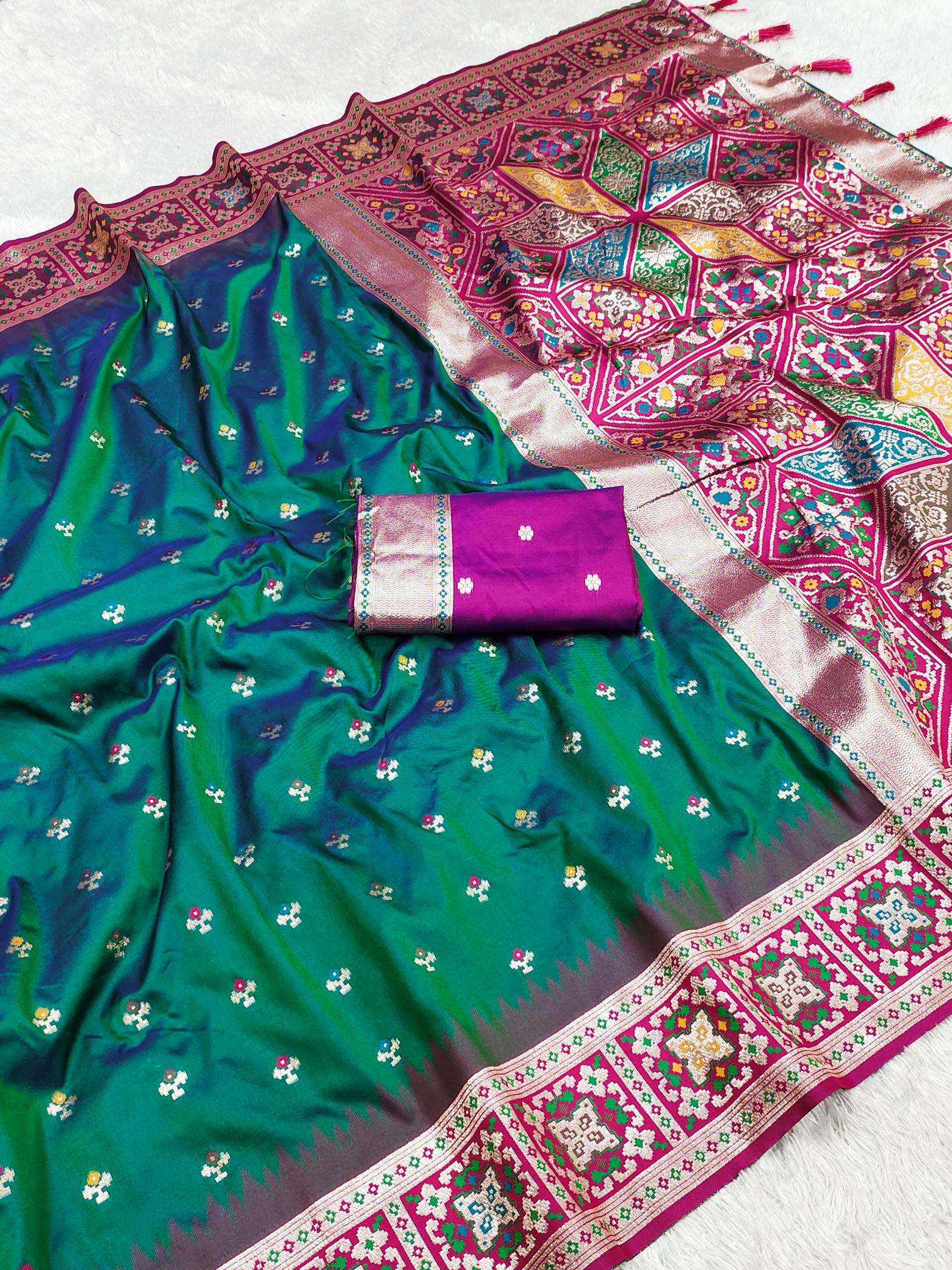 Anupama banarasi-14 Saree wholesale market in Surat