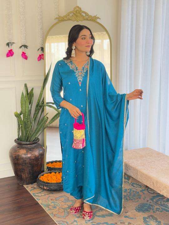 Bitto Jasmine cp vichitra v examples of indian kurtis dress