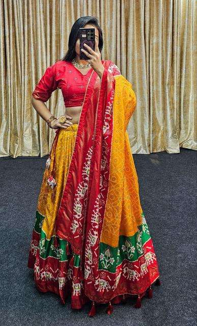 Ekta bandhni Tussar Silk lehenga wholesale market in varanasi