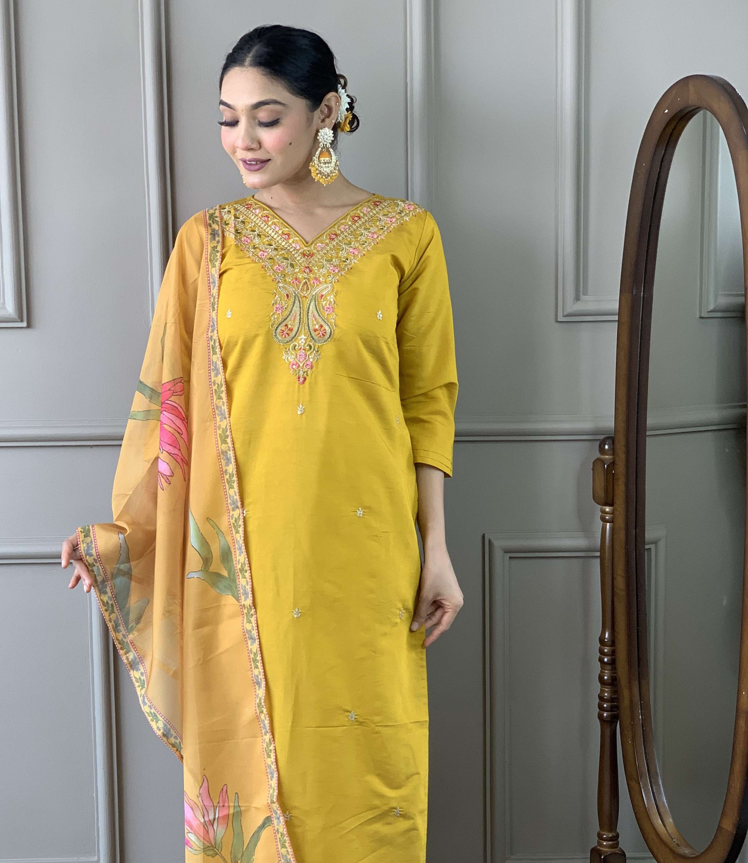 Gauri viscose chanderi v shaped neck indian kurtis online usa