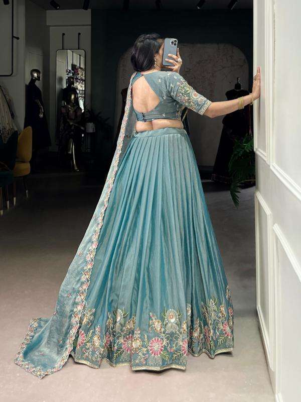 Lehenga Choli 2025 Zari Shimmer Wedding lehenga choli online