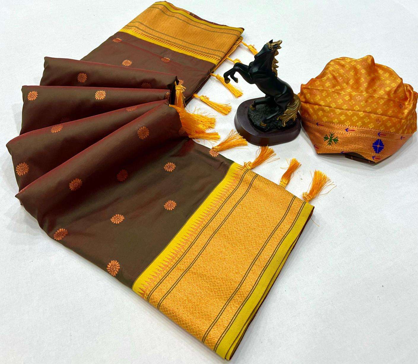 Malhar kalanjali narayanpeth Handloom sarees wholesale in India