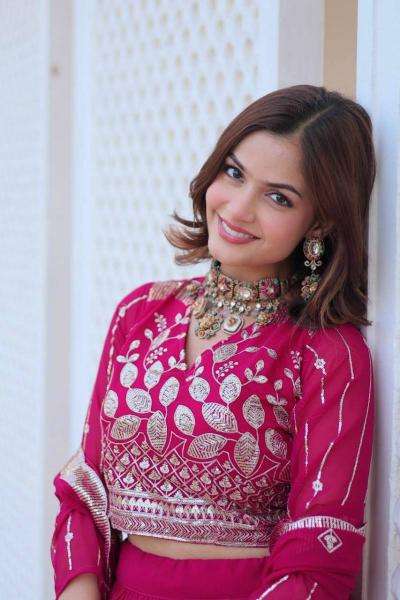 Sn 2338 Designer Embroidered Wholesale lehenga choli suppliers in Mumbai
