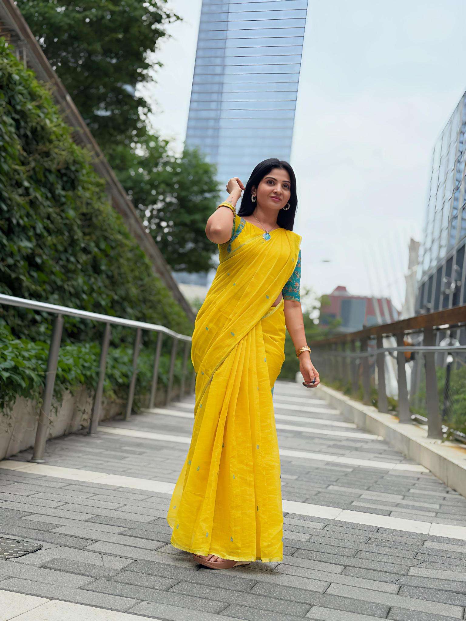 Malhar sunflower Saree wholesale suppliers in Hyderabad