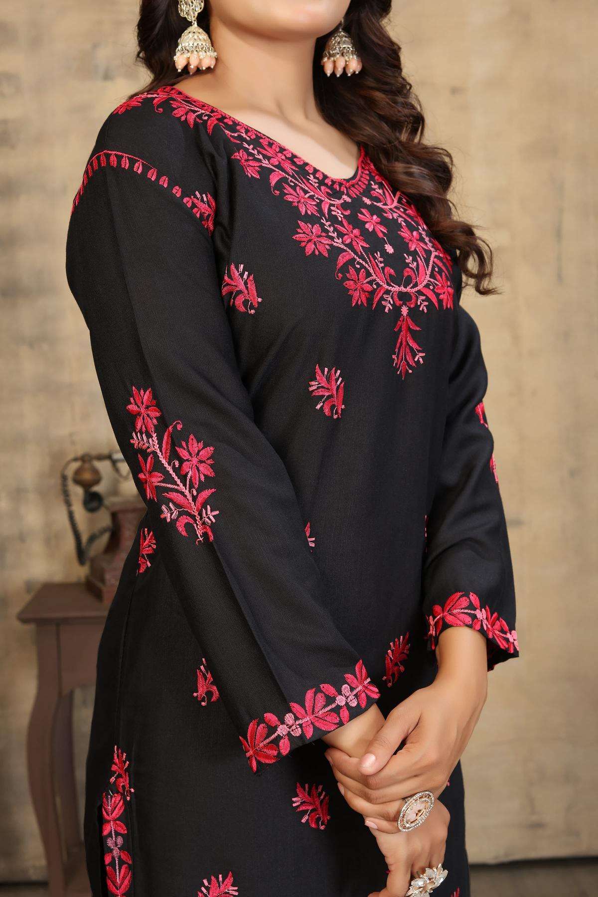 Shree salasar sanaya Kurti suppliers in Surat