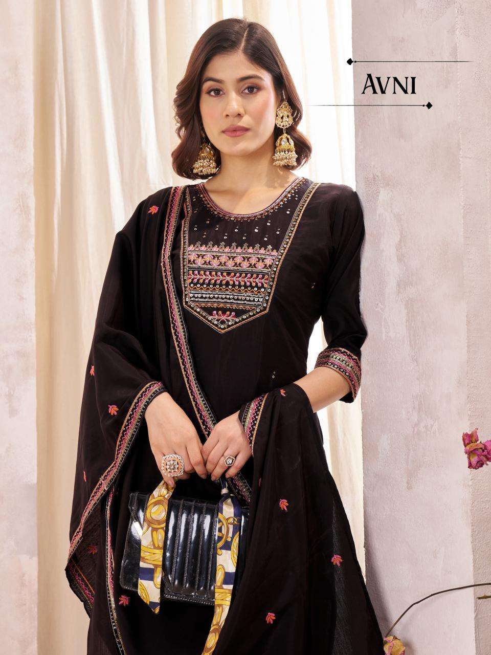 Shivay avni Wholesale Kurti supplier in ahmedabad