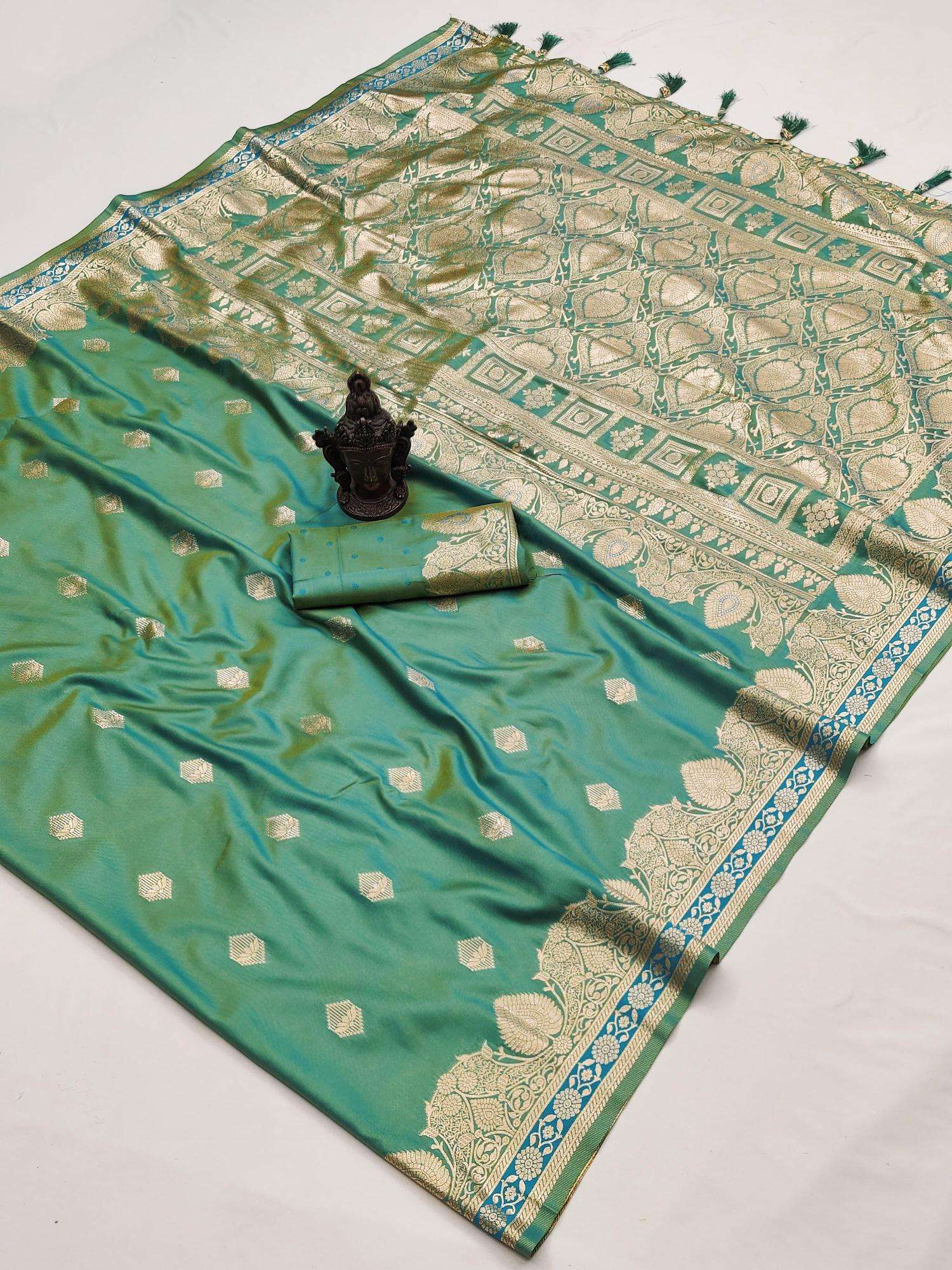 Triveni kalyani banarasi silk Saree manufacturers in Delhi