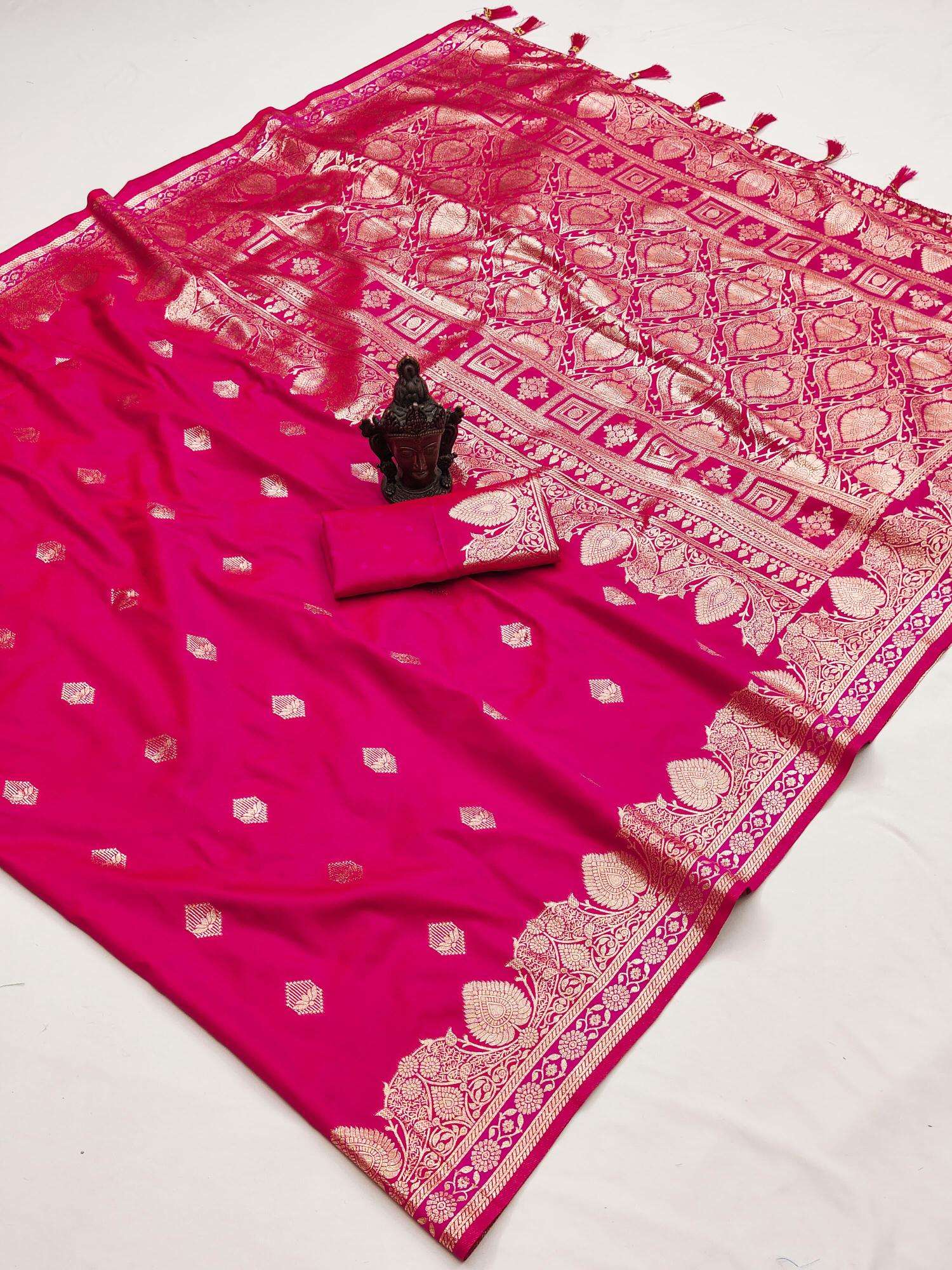 Triveni kalyani banarasi silk Saree manufacturers in Delhi