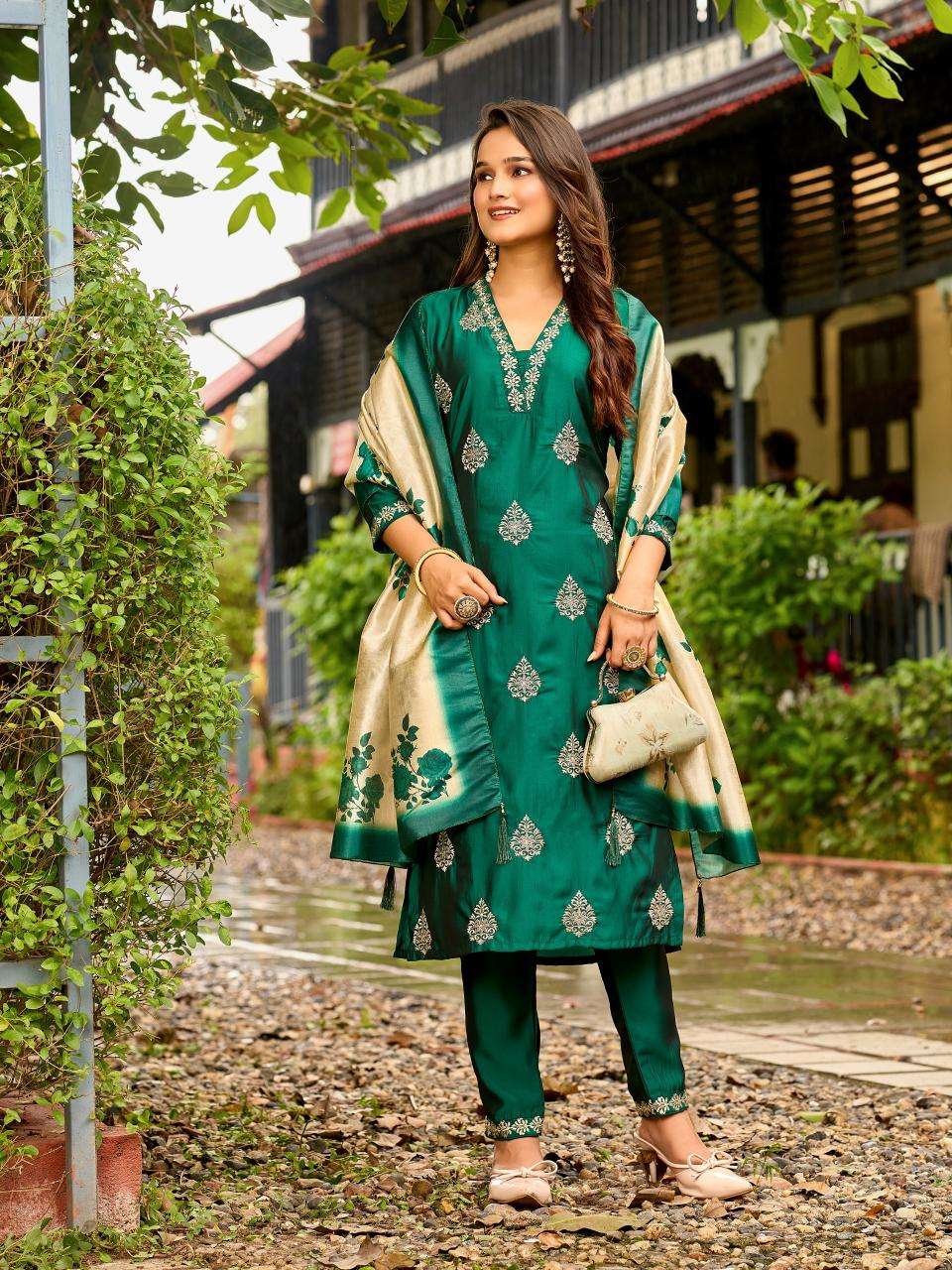 Aanchi venus Kurti manufacturers in Pune