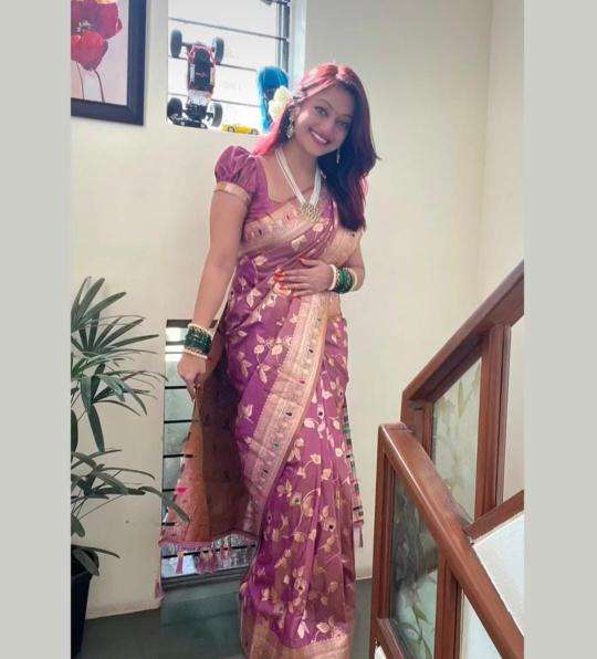 Malhar banarasi Wholesale saree market in India