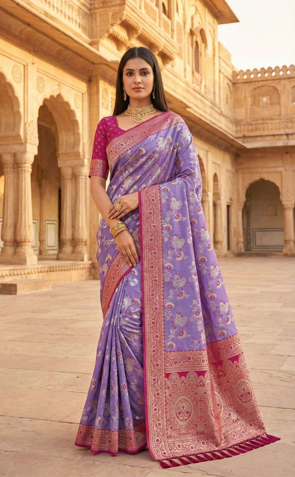 Anupama radhika banarasi Saree exporters in Pune